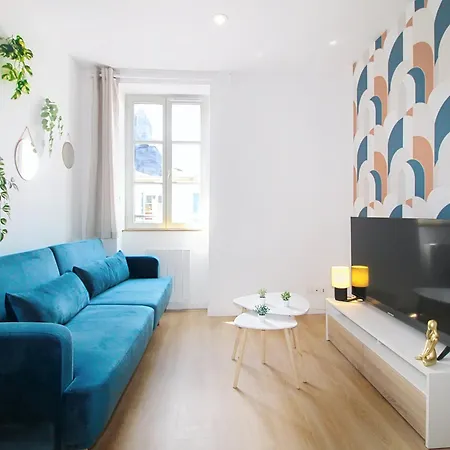 Palois A Deux Pas Des Halles По