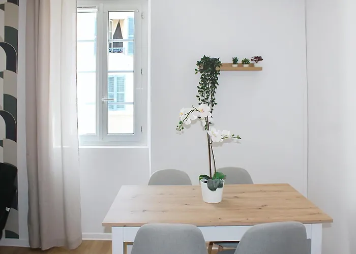 Palois A Deux Pas Des Halles Apartamento